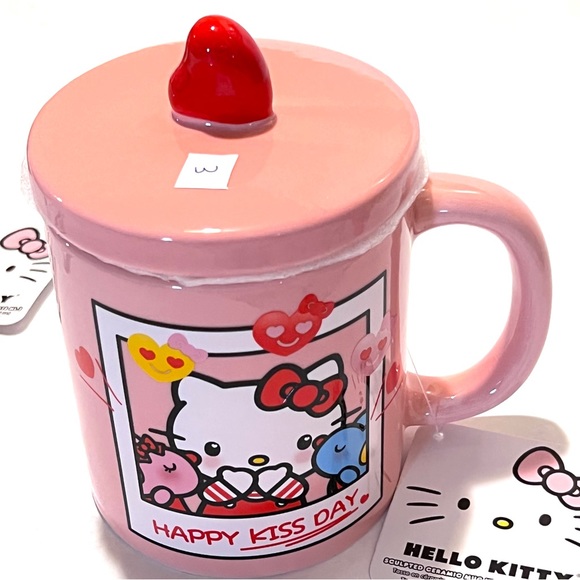 Hello Kitty HAPPY KISS DAY Ceramic Mug with Lid Pink - Picture 12 of 17